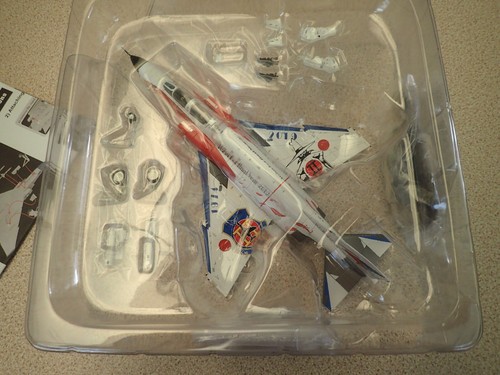 Hobbymaster HA19011 1:72 McDon Douglas F-4EJ Kai 302 Sq F-4 Final Year Sealed - Picture 4 of 23