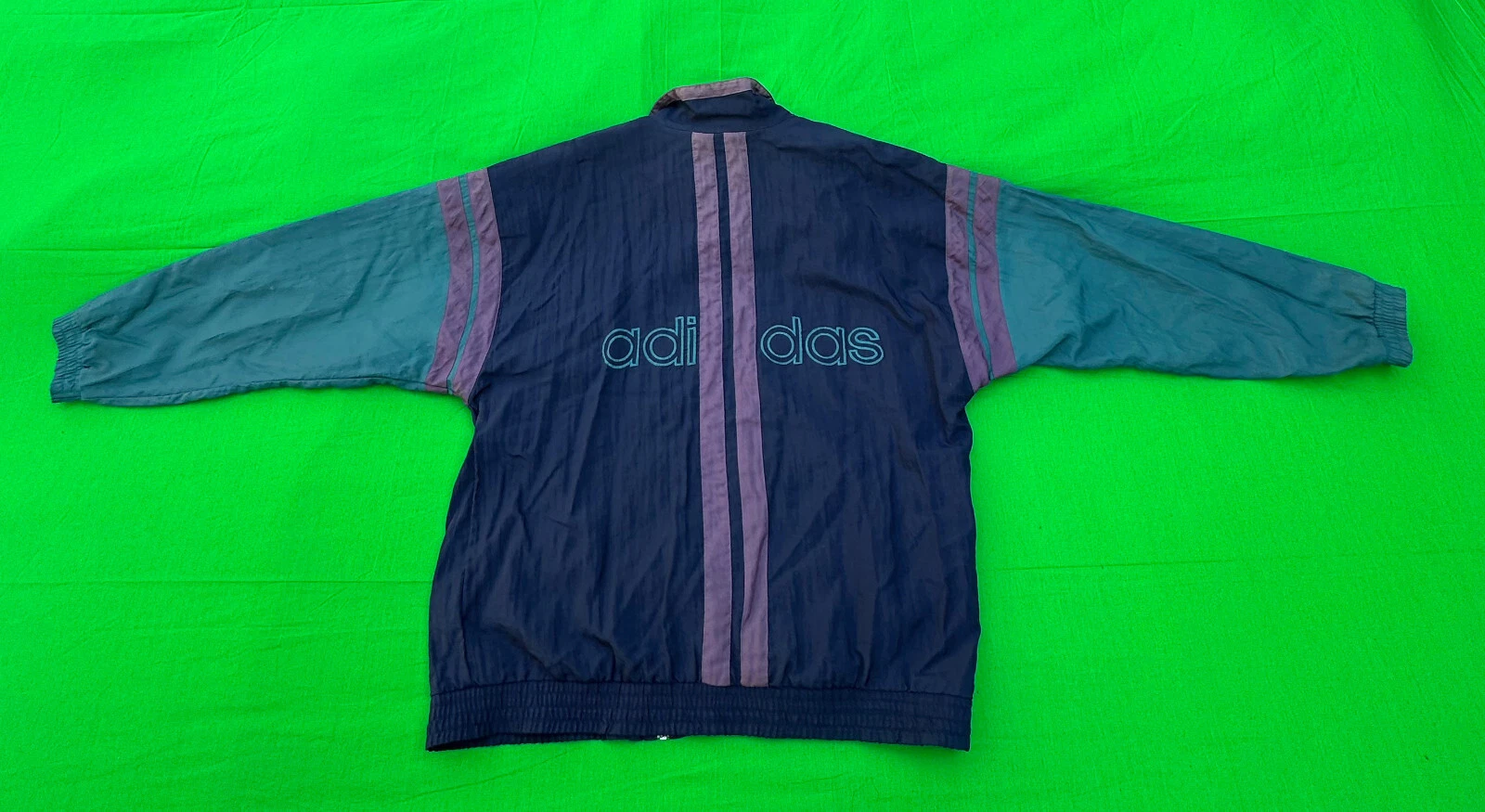 Vintage Adidas Men's Full Zip Windbreaker Jacket Size XL.
