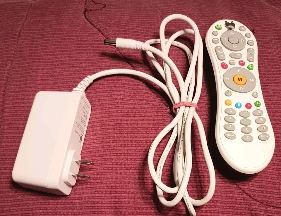 TiVo BOLT 500GB Blanco TCD849500 Cargador Remoto Enchufe Incluido Foto 4 de 4