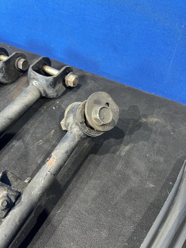 01 02 03 04 05 LEXUS IS300 REAR CONTROL ARMS SET OEM FACTORY ORIGINAL GENUINE - Picture 10 of 13