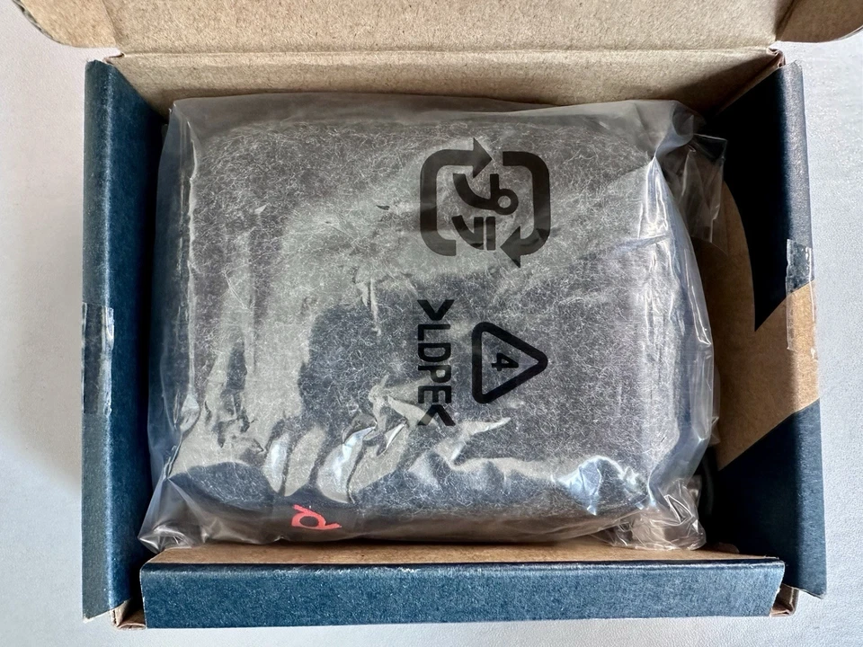 Poly (Plantronics) Voyager Free 60 UC True Wireless Earbuds with BT-700C Dongle - Image 3 of 4