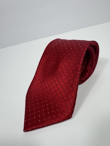 DONALD TRUMP Neck Tie Signature Collection Silk Metallic Thread 3.5” X 60” Red