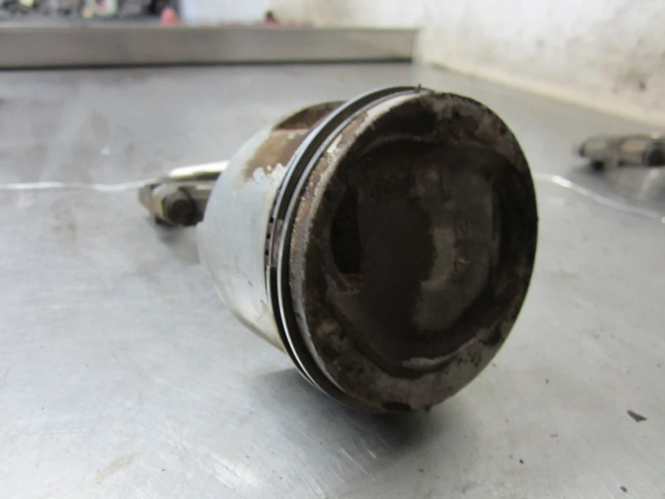 PISTÓN IZQUIERDO CON BIELA TAMAÑO ESTÁNDAR Para 90-95 Dodge Caravan 3.0 Foto 2 de 4