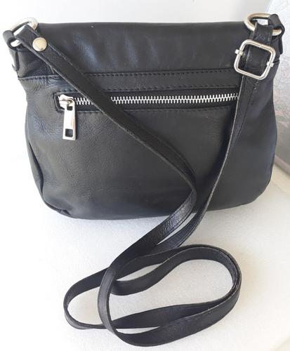 Lavorazione Artigianale ~ Borsa piccola a tracolla in pelle nera nappa ~ Italia ~Bella - Foto 2 di 21