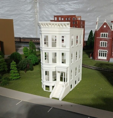 One (1) HO Scale Brownstone Building  (3D Print)