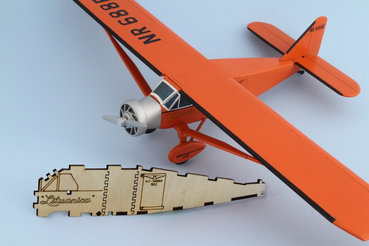 Bellanca CH-300 Pacemaker Airplane Model | Factory Direct Models