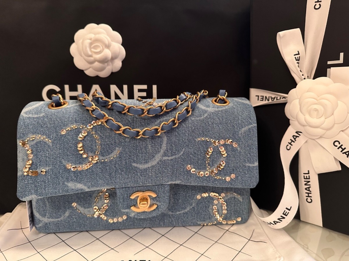 3㎝幅CHANELリボンブティック2m激レア❣️ New 23B CHANEL Medium Classic Double Flap Blue Denim Sequins
