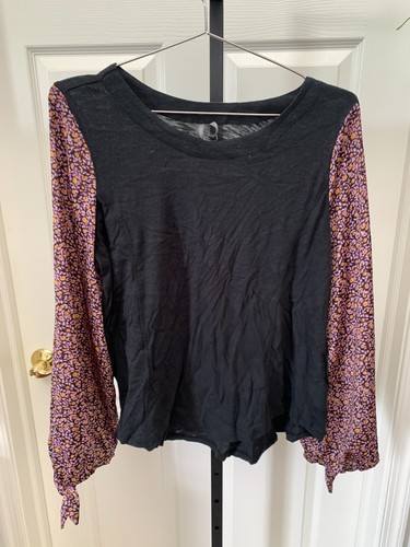 Anthropologie Womens Long Sleeve Sweater Black and Floral Sleeves Size M