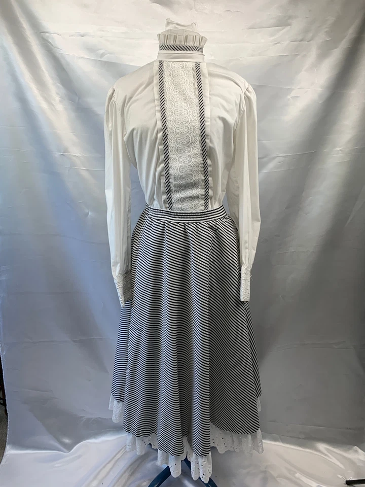 Blusa y falda victoriana para adultos, melodrama para damas, blanco y negro mediano Foto 2 de 4