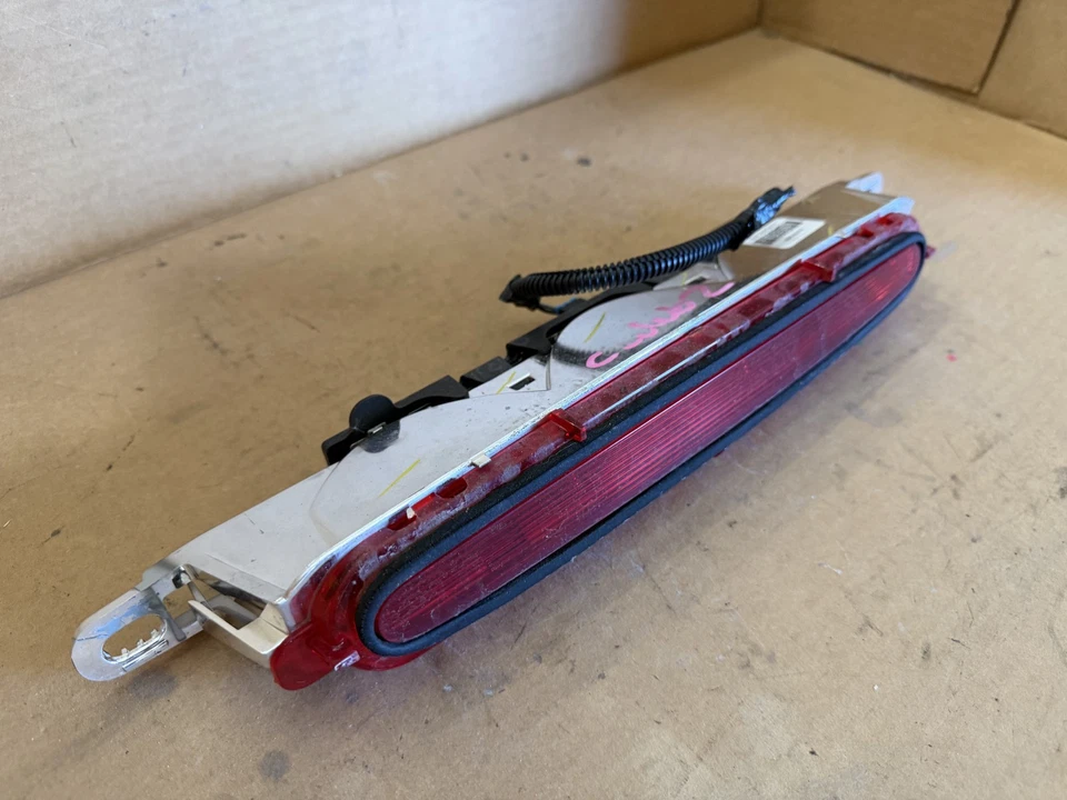 Lámpara de parada de tercera luz de freno Chevy Cobalt y Pontiac G5 2005-2010 cupé 15271522 Foto 2 de 4