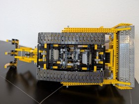 LEGO TECHNIC: RC Bulldozer (8275)