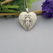 Heart Silver Bee Keepsake Photo Locket Vintage Jewelry Gift for Her Locket Neckl