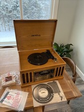 Oak Detrola KM837 Replica Record Player CD Cassette Am/Fm radio Speakers Records