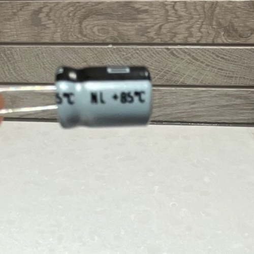 Condensador genérico NKL 220uf25 (paquete de 5) - Imagen 5 de 8