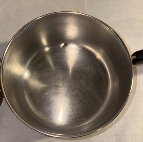 Revere Ware 1801 Copper Clad Bottom 1 1/2 Qt Saucepan w/ Lid - USA - Picture 12 of 13