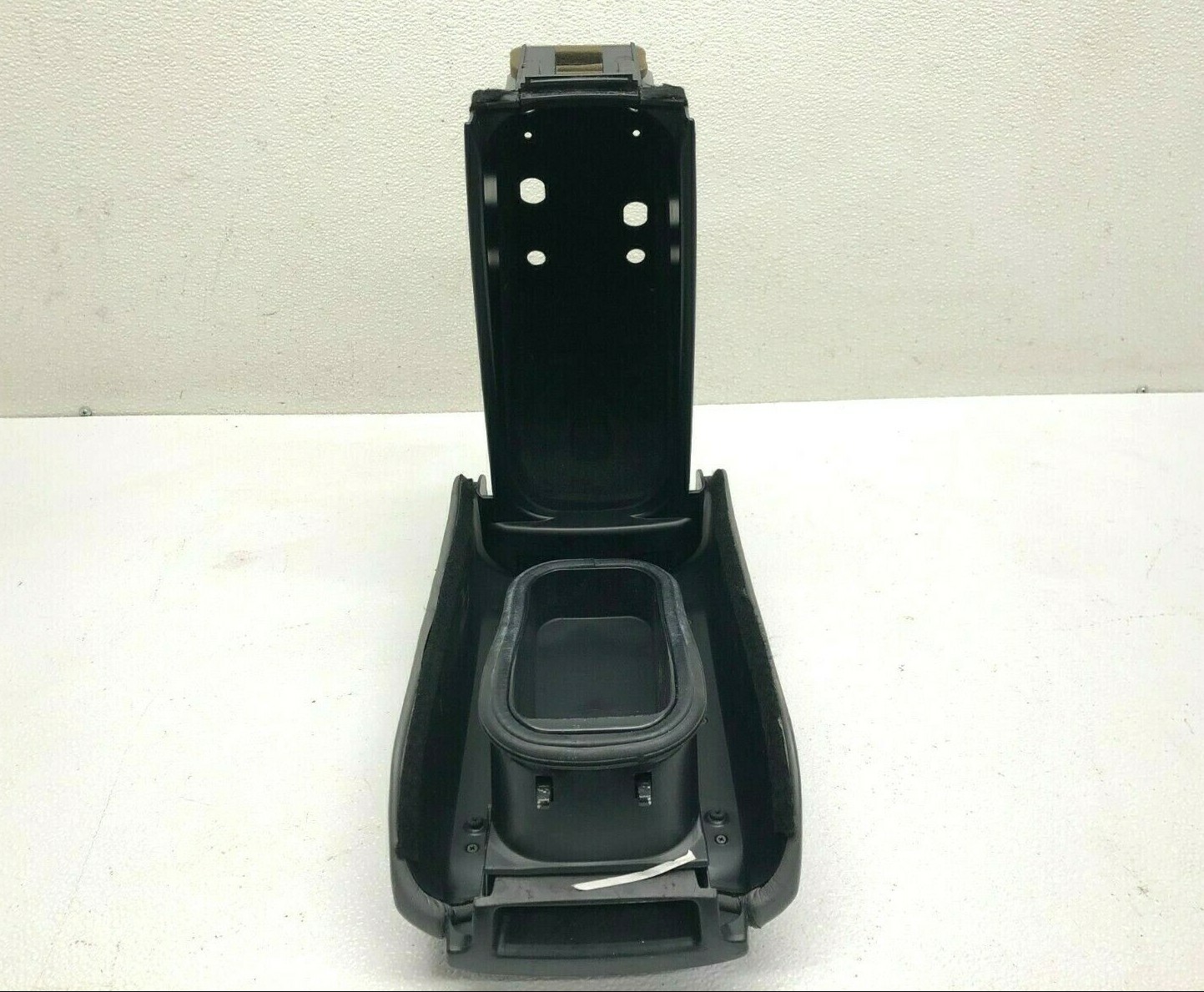 04-08 MASERATI QUATTROPORTE FRONT CENTER CONSOLE COMPARTMENT ARM REST LOT529 OEM