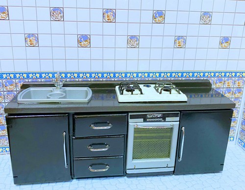 miniature functional kitchen
