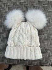 BABY GAP Ecru Ivory cable Knit Cap hat Pom Pom Toddler Girl 12-24 Months  XS