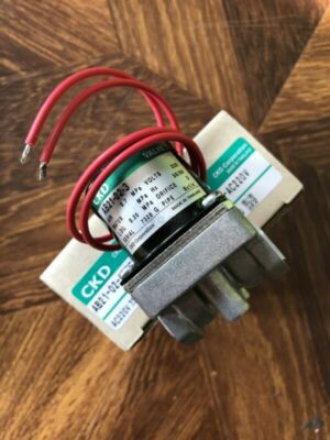 CKD   AB21-02-3-AC220V   AB21-02-3   AC220V New #YY0