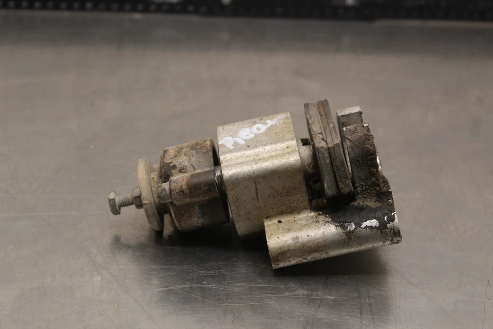 1996 Polaris Xpress 400L REAR BACK BRAKE CALIPER X813 — 第 2/4 张图片