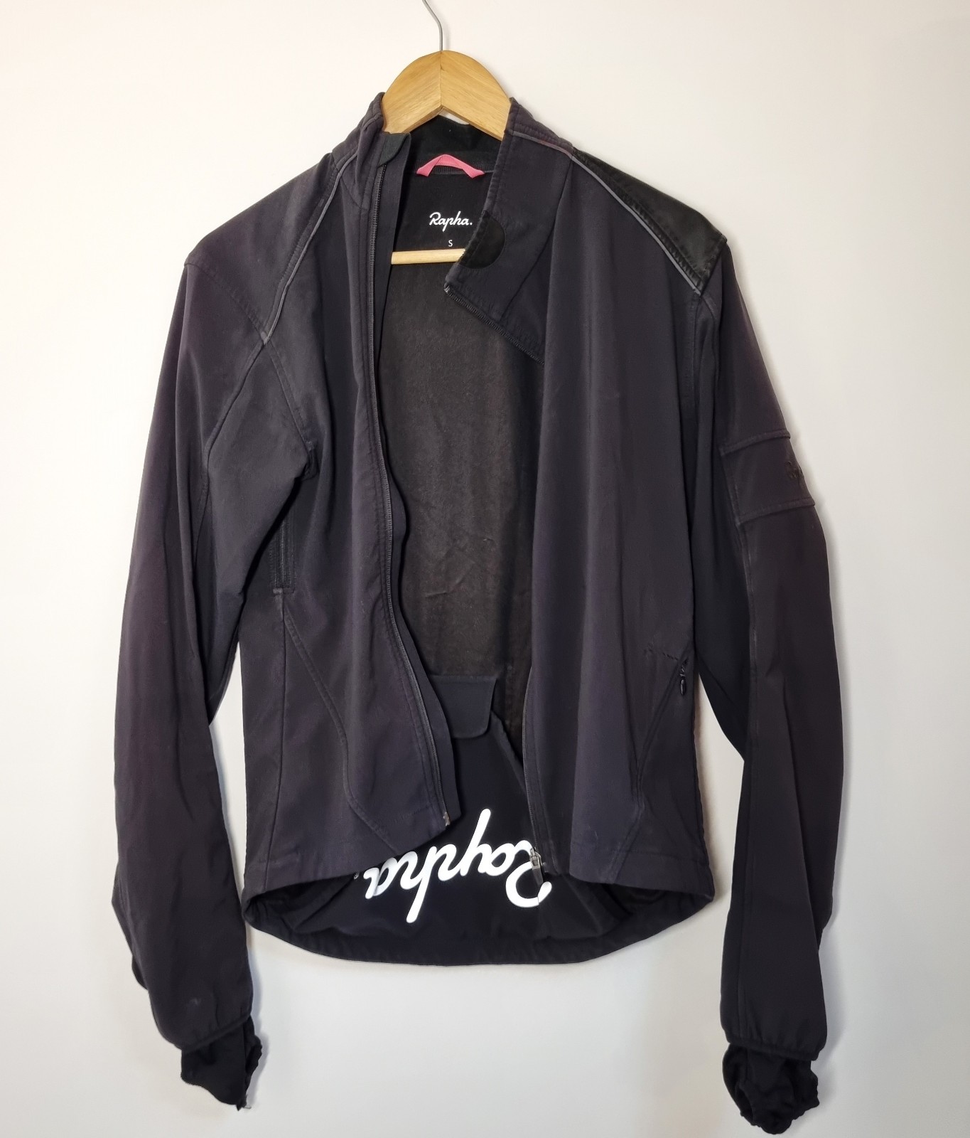 Rapha Classic Softshell Jacket Size L Black Cycli… - image 2