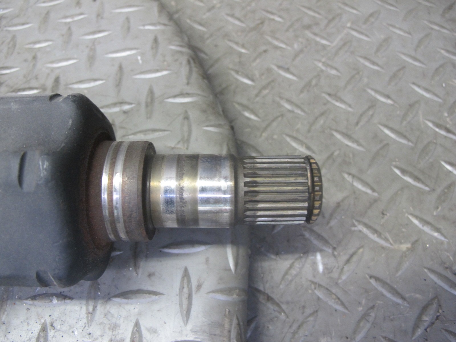 2017-2020 MASERATI LEVANTE M161 3.0L AWD FRONT RIGHT SIDE SUSPENSION AXLE SHAFT