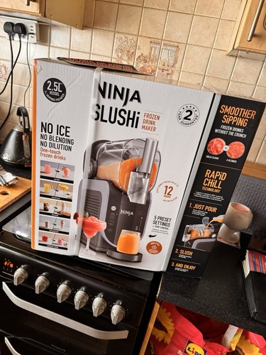 Ninja SLUSHi Frozen Drink Maker FS301UK Ice Slush Machine - Brand New Sealed UK