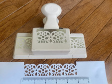 Martha Stewart Crafts Daisy Lace Deep Edge Punch Flower Border Design C5