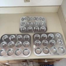 NOS MIRRO 162M 12 Hole Finest Aluminum Muffin Cupcake Pan Rare Made in USA NEW