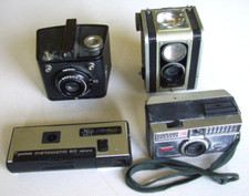 Lot 4 Vintage Cameras Brownie Flash Six-20, Kodak Instamatic 300, 60  Duaflex