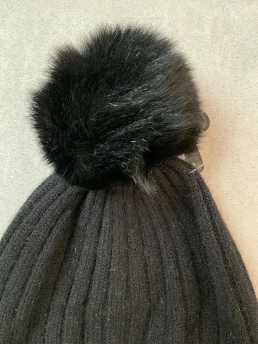 Amicale 100 % Cashmere Genuine Shearling Pompom Beanie Hat  display picture 3
