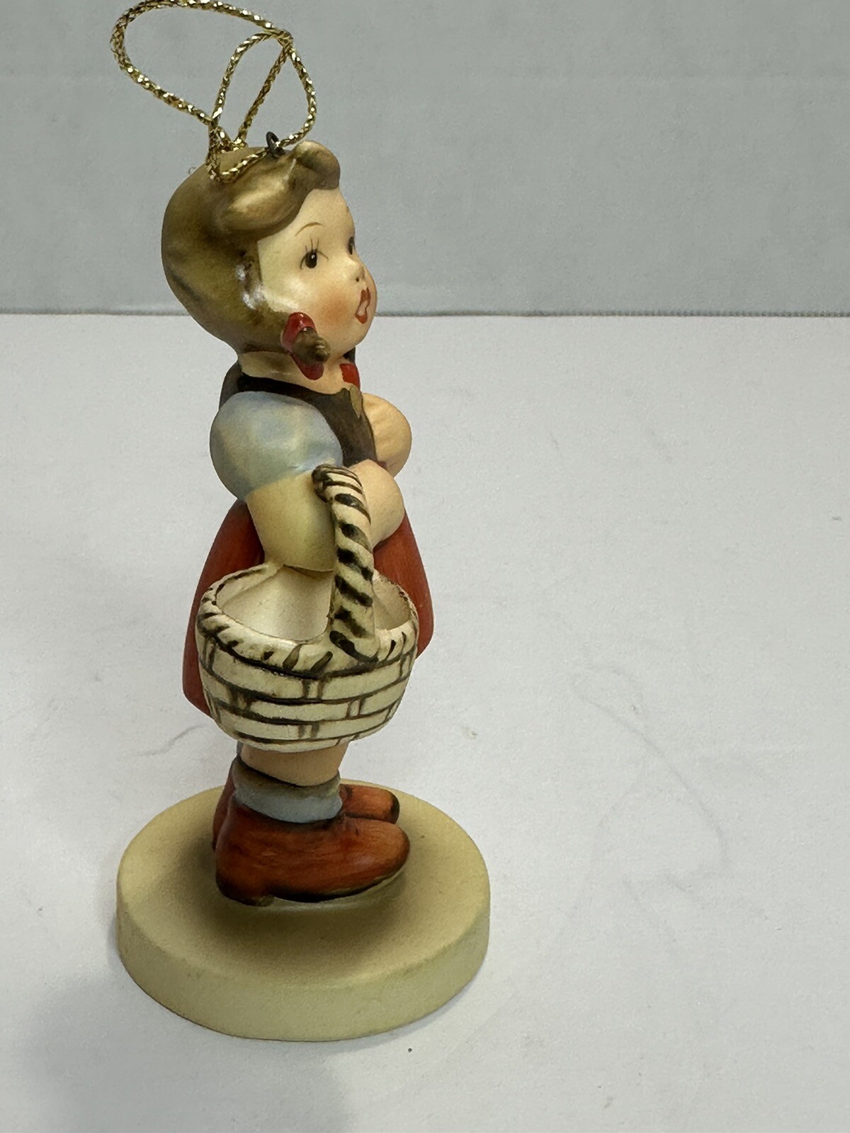 Vintage A Reproduction By SCHMID 1984 2nd Edition Girl Figurine Berta Hummel