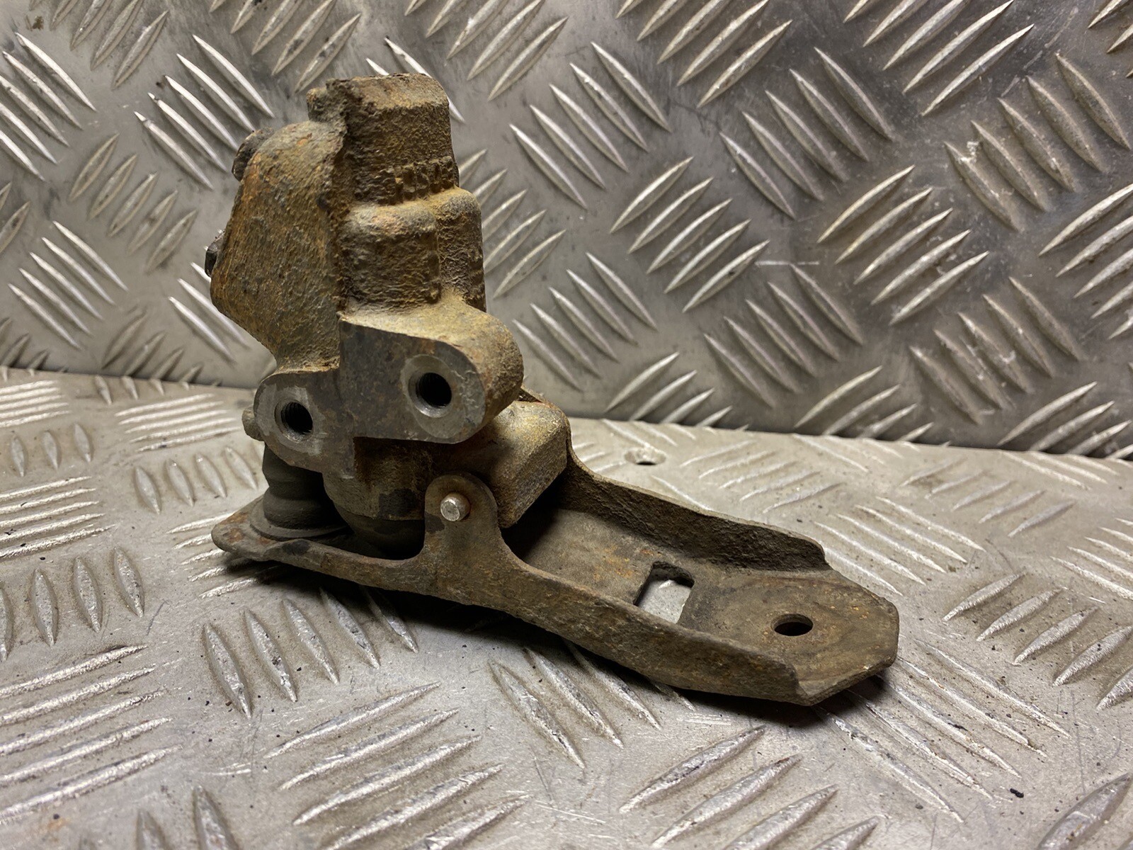 VW T4 Transporter 2.5TDI ACV Rear Brake Load Valve Regulator