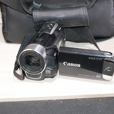 Canon Vixia HF R11 32 GB Digital Camcorder Bundle W Case GOOD/TESTED 