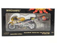 Minichamps 1/12 Valentino Rossi Honda NSR500 Team 2001