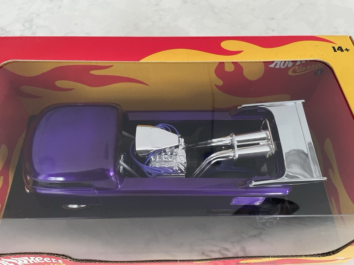 Hot Wheels Classics VW Truck Van 1:18 Scale Die-Cast 2005