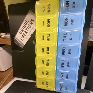 New out of box 7 Day AM/PM Pill Organizer Plastic Case, Blue Yellow