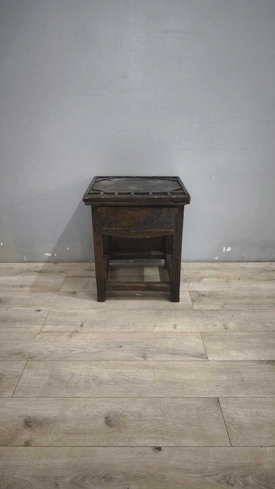 92952 Tavolinetto da calzolaio in legno