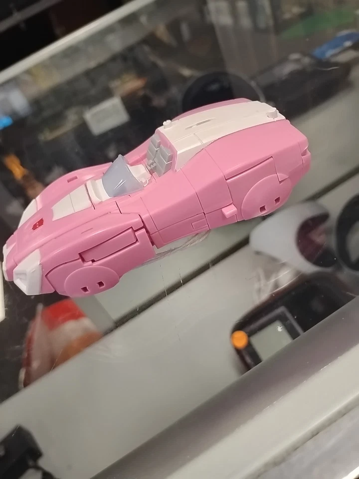 Transformers The Movie Studio Series SS-92 Arcee Action Figure - Image 2 of 4