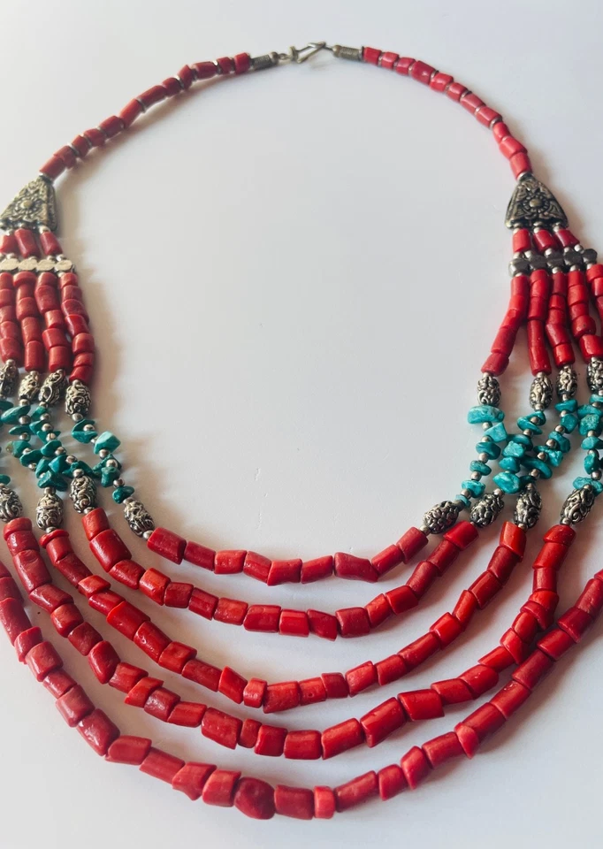 COLLANA ETNICA A BAVAGLINO MULTIFILO color corallo, turchese e argento - Immagine 3 di 4