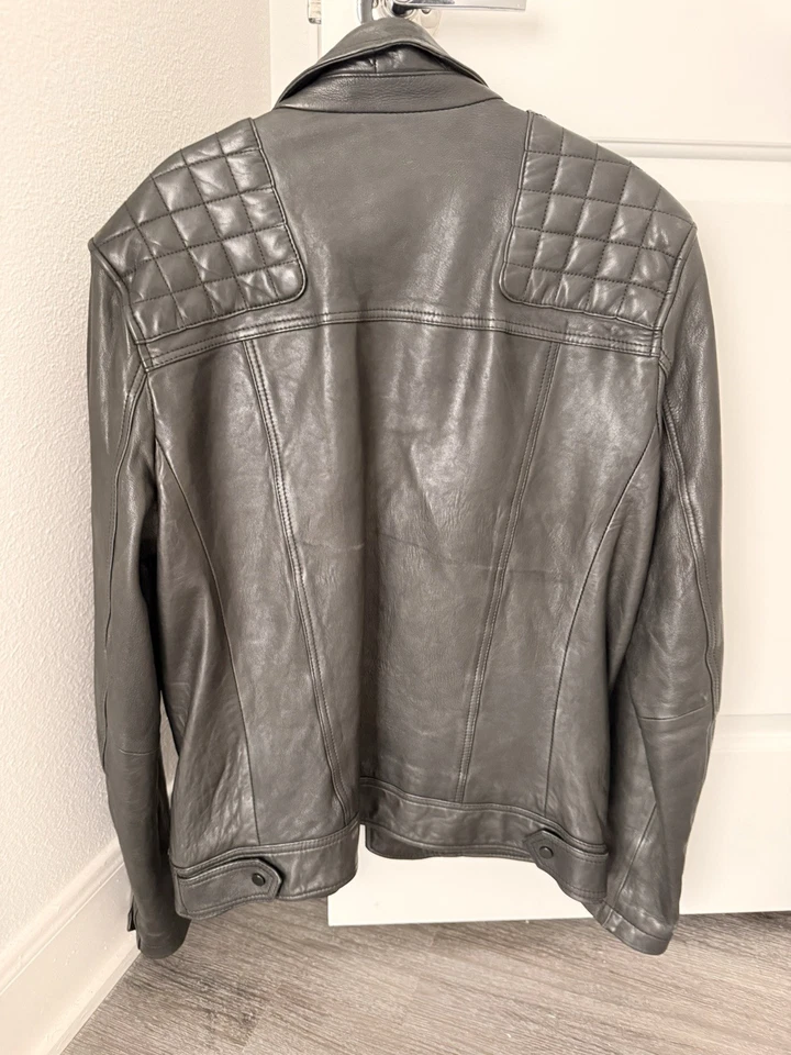Chaqueta de motociclista de cuero All Saints grande para hombre con cremallera completa Foto 2 de 4