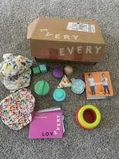 Lovevery - The Explorer Play Kit 9-10 Months Read