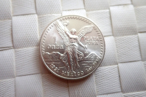 1991 Libertad, 1 Oz .999 Fine Silver Coin, Libertad Gordita Plata KEY-DATE - Picture 4 of 5