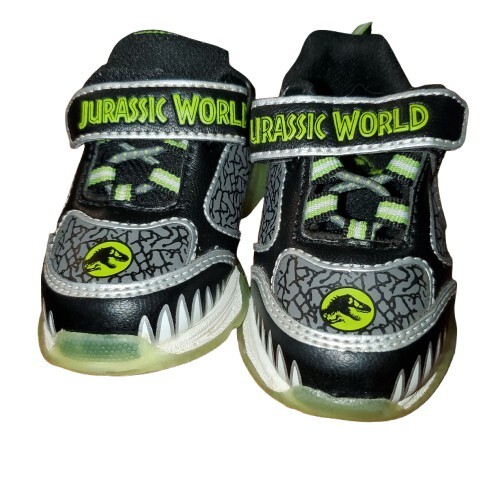 Kleinkind Junge Größe 5 Jurassic World leuchtende Schuhe - Bild 1 von 6