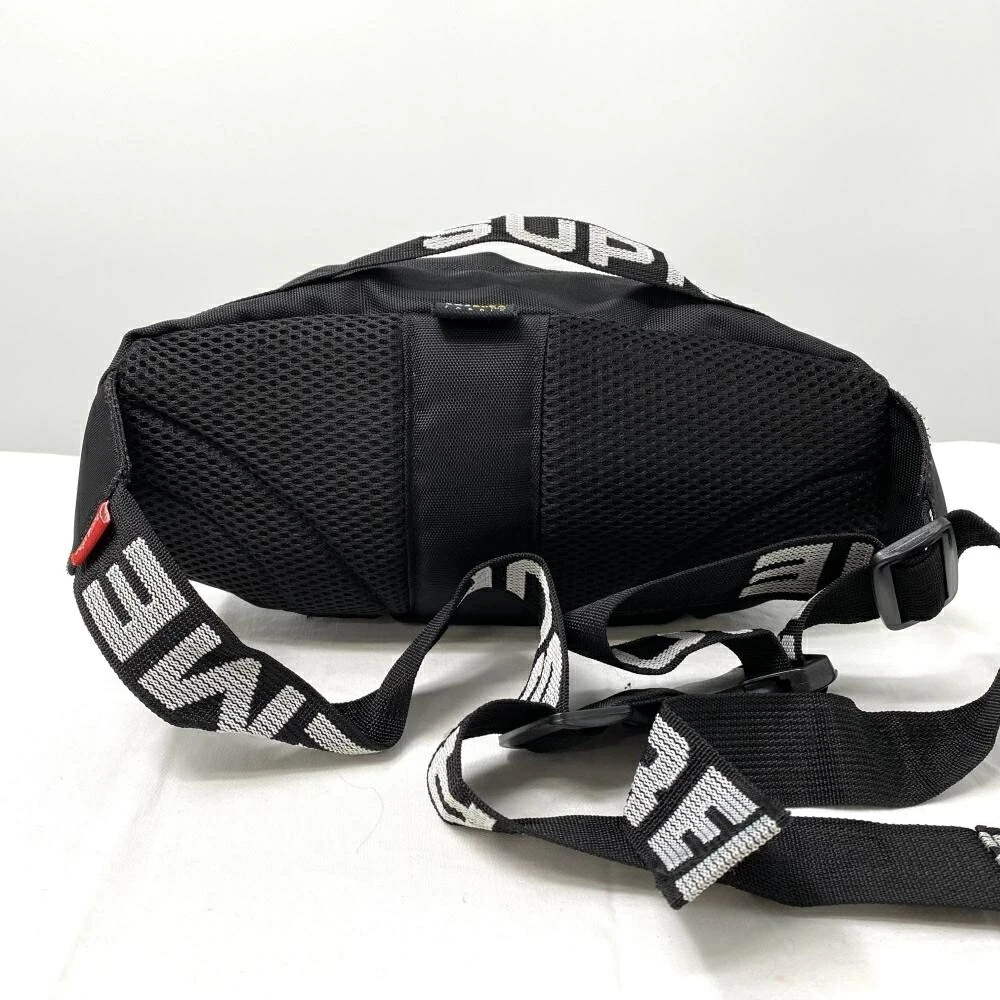 Sac banane Supreme 18ss taille pochette noir 17