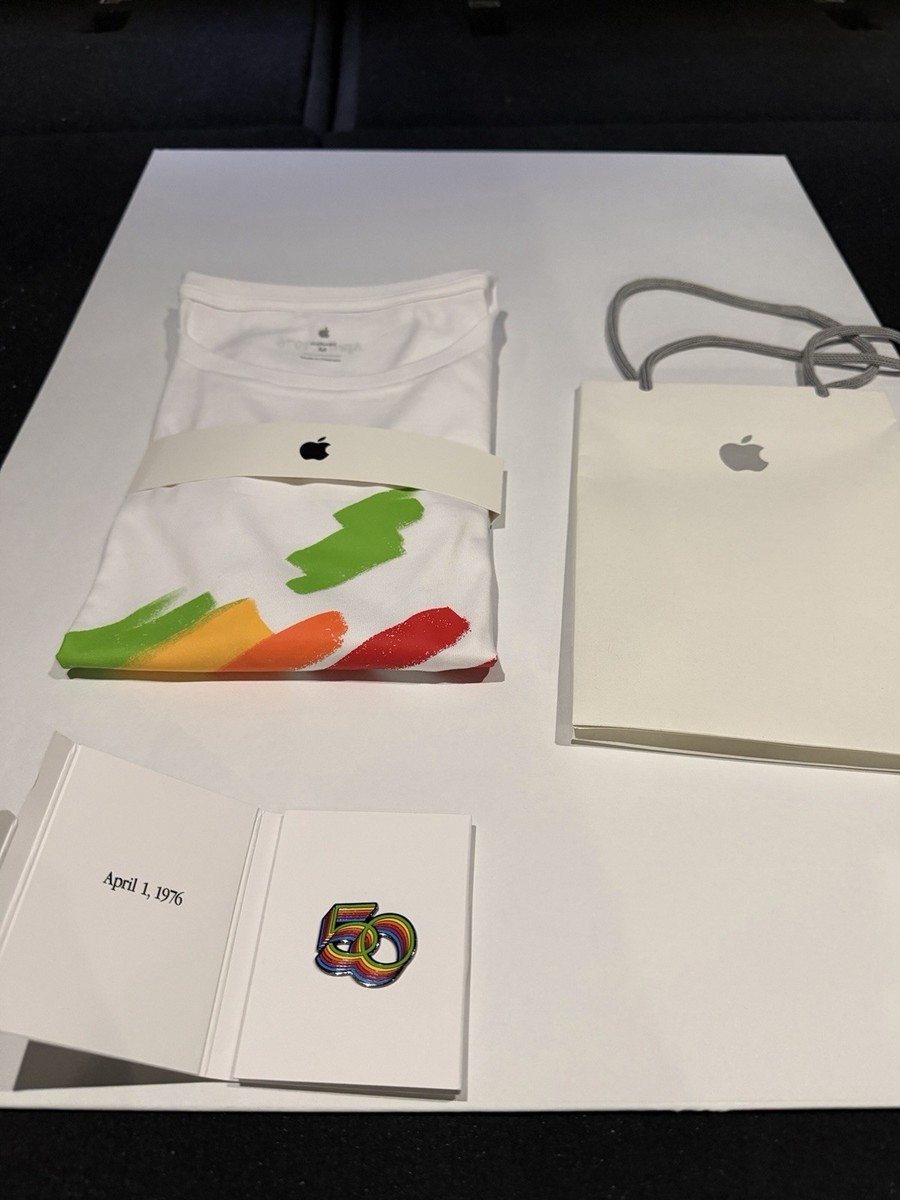 Apple 50周年記念　ポスター Apple Inc 50th Anniversary Collection Limited Edition Box Set | eBay
