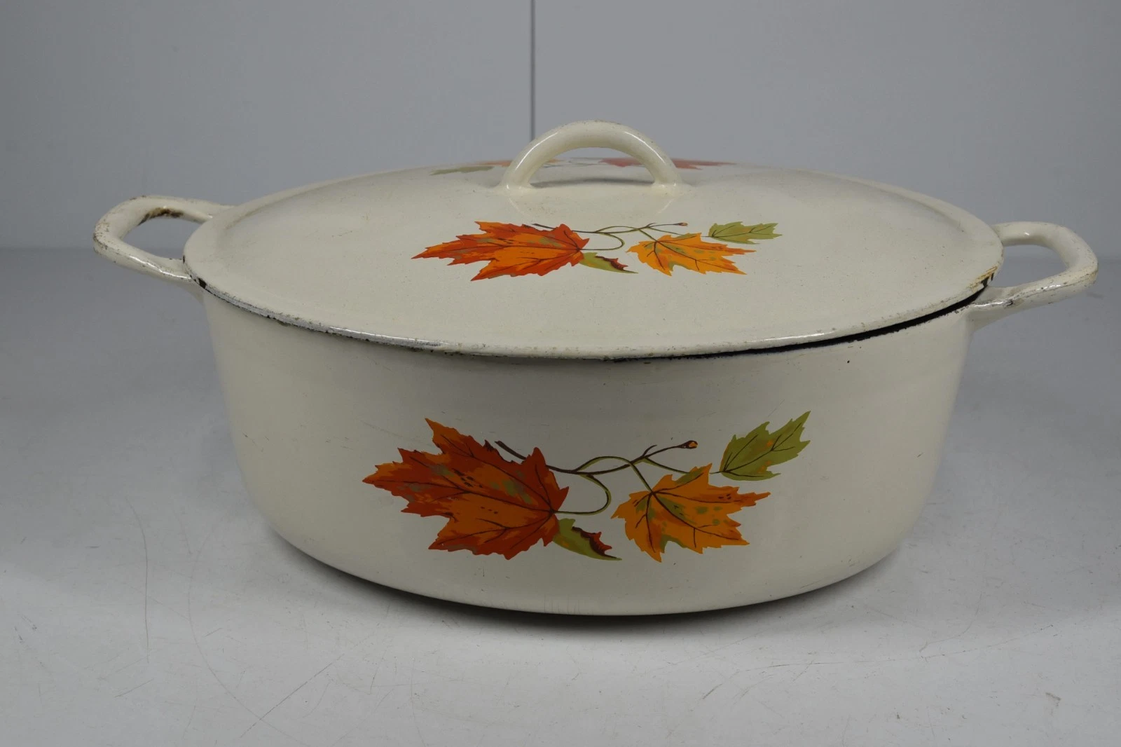Vintage Descoware Autumn Leaves Cast Iron Dutch Oven Belgium 3 QT Harvest Fall