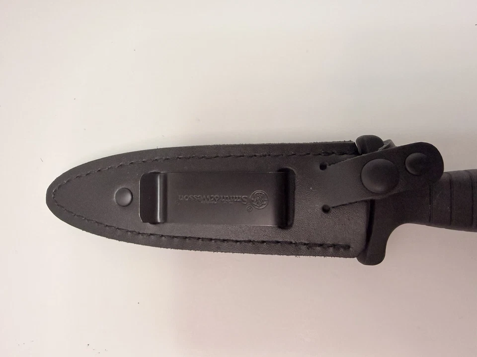 Smith & Wesson H.R.T. Нож загрузочный SWHRT3B с кожаными ножнами - отличное состояние - Изображение 3 из 4