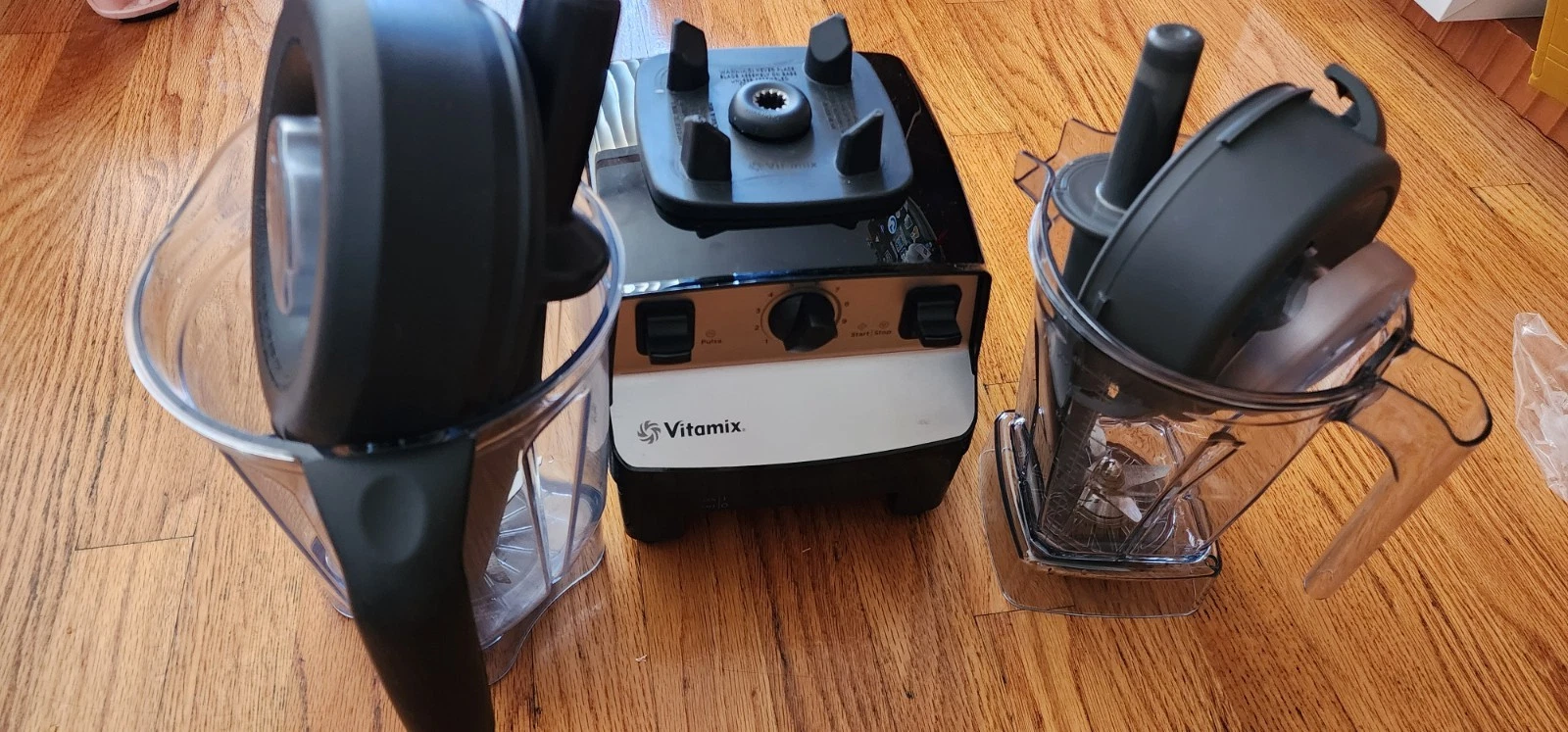 Vitamix 5300 with 48oz and 64 oz Containers - Tested and Working