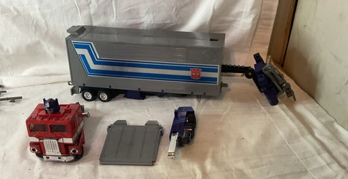 Transformers Vintage G1 Optimus Prime Action Figure Parts